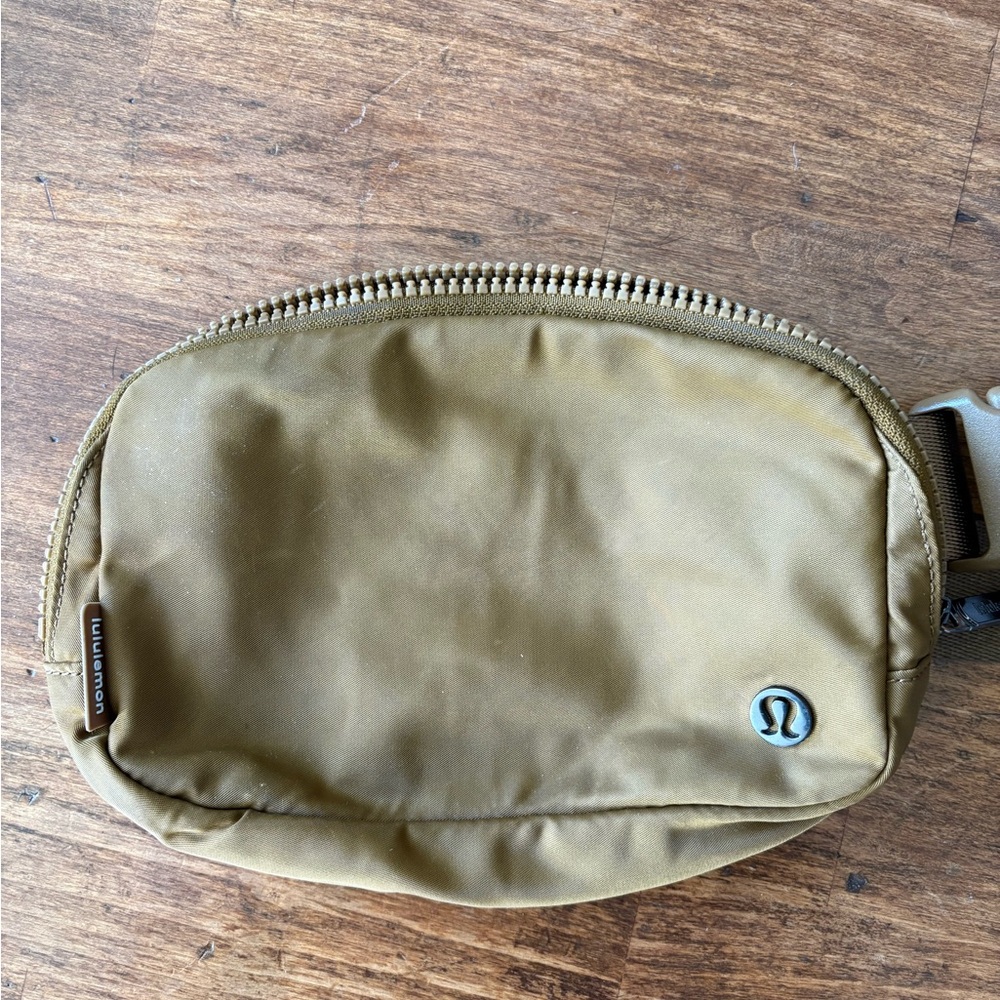 lululemon athletica Belt Bag